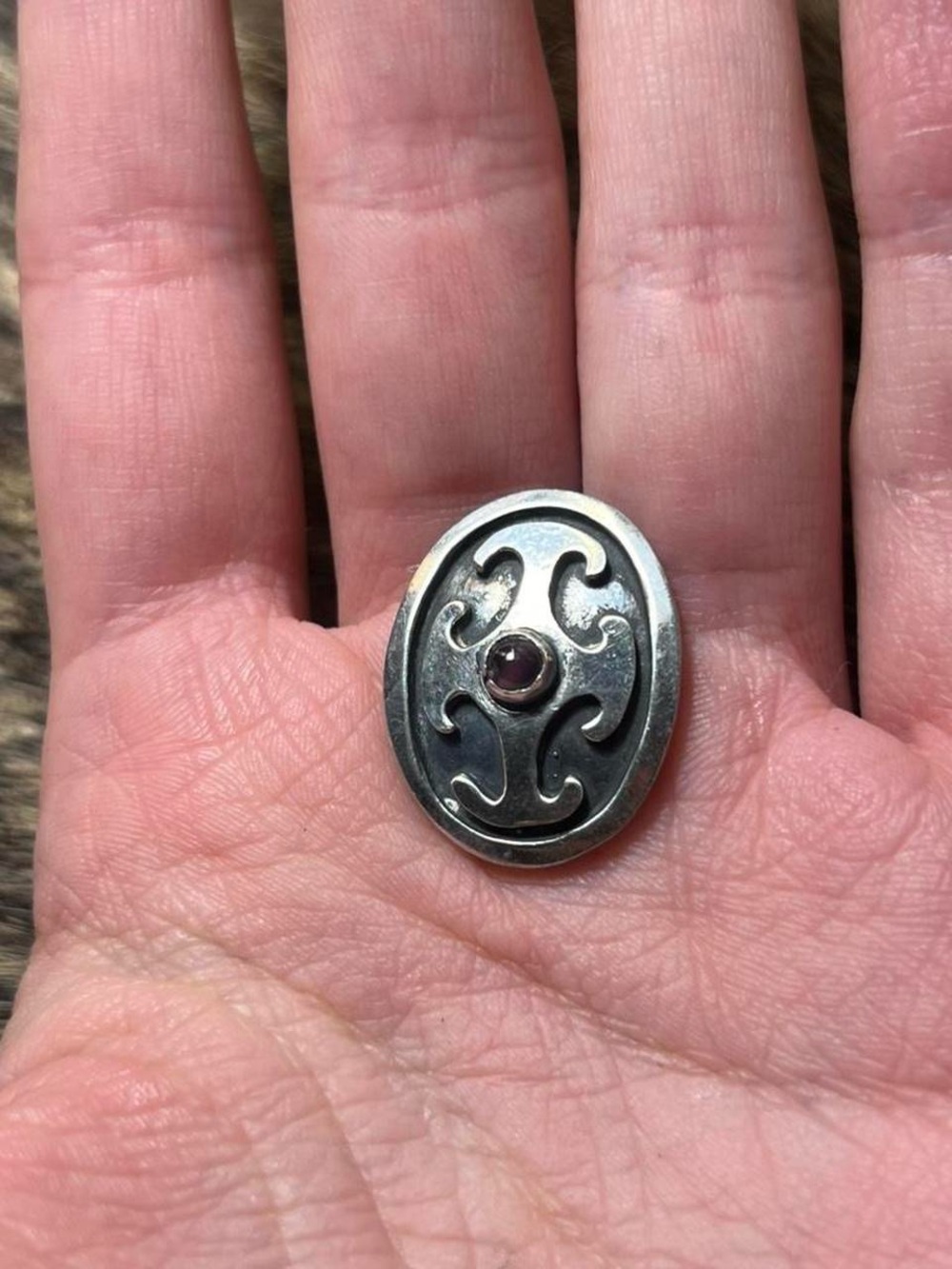 Alejandro Toussier Hollywood sterling silver garnet pendant